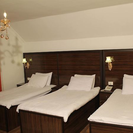 Hotel Adria Priština Exteriér fotografie