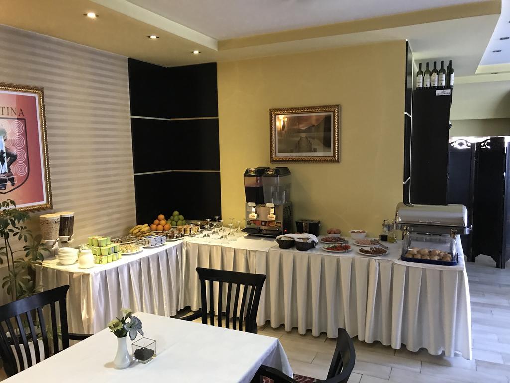 Hotel Adria Priština Exteriér fotografie